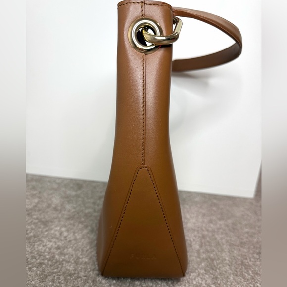Furla Brown Leather Shoulder Bag – Italian Leather, Gold Hardware - Picture 5 of 10
